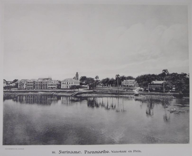 KLEYNENBERG & Co. - Suriname. Paramaribo. Waterkant en Plein.